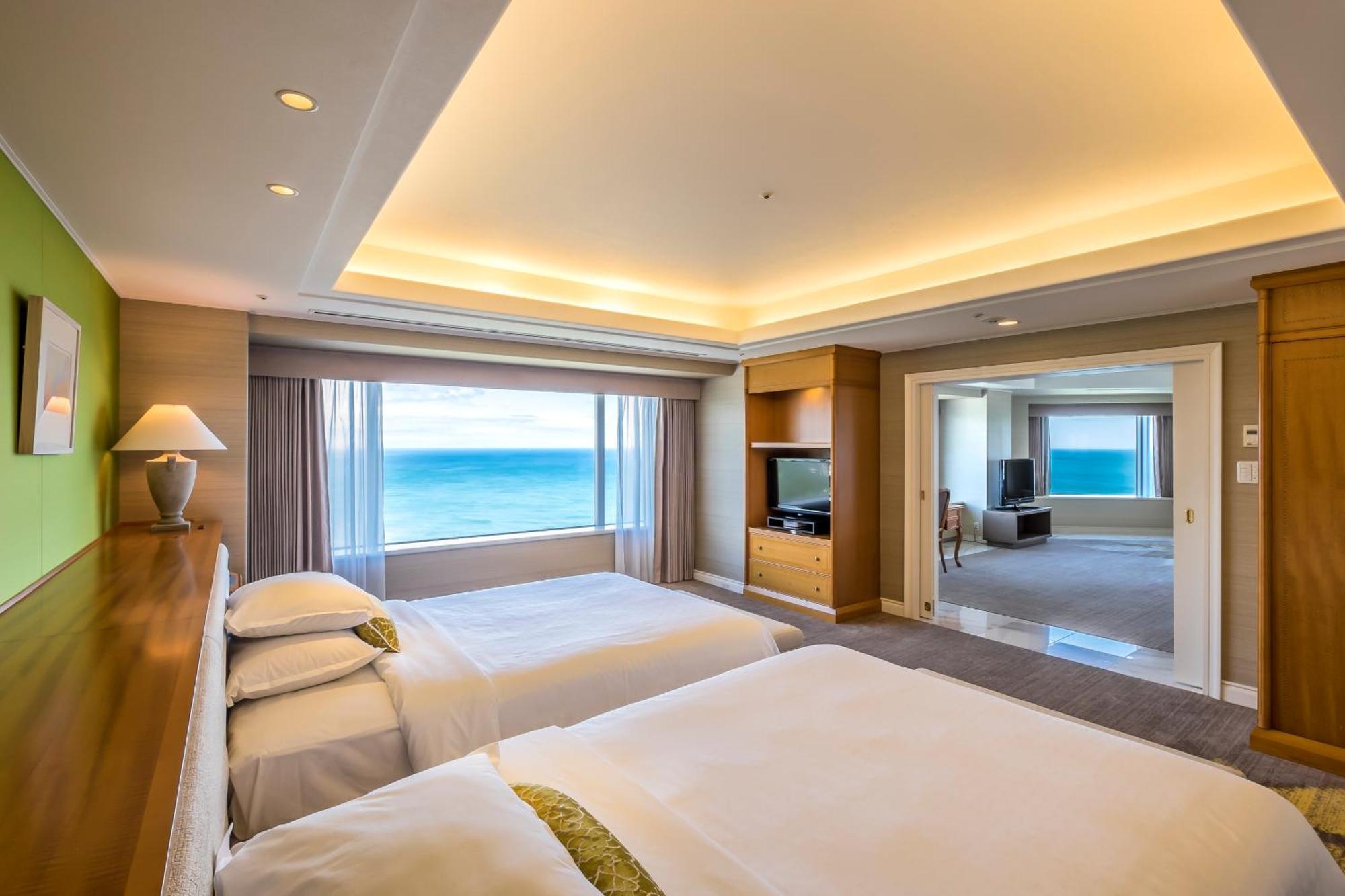 Sheraton Grande Ocean Resort Міядзакі Екстер'єр фото