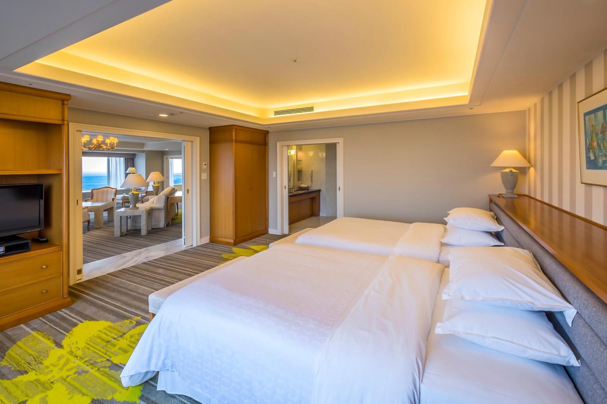 Sheraton Grande Ocean Resort Міядзакі Екстер'єр фото